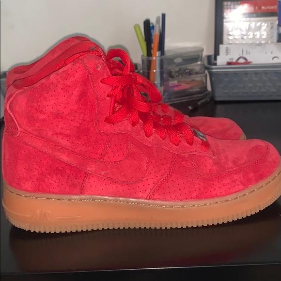 Shoes - Picture 2 of 4